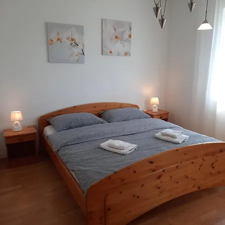 Mila Apartment Novi Vinodolski