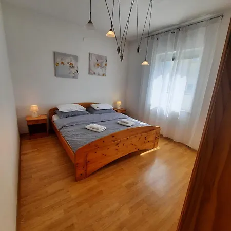 Apartment Mila *